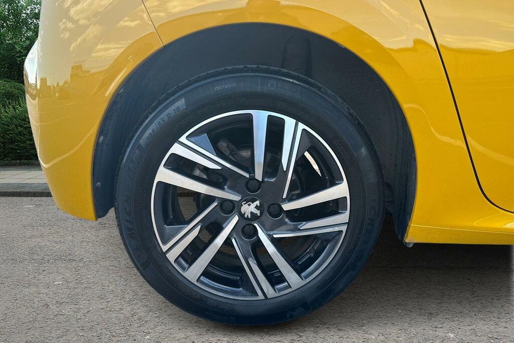 Peugeot 208 1.2 Puretech Active Premium Eat Euro 6 Ss Yellow #5