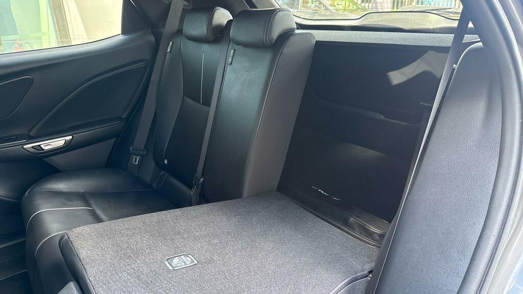 Lexus LBX 1.5 Vvt-ie Takumi Design Suv Hybrid E-c Black #18