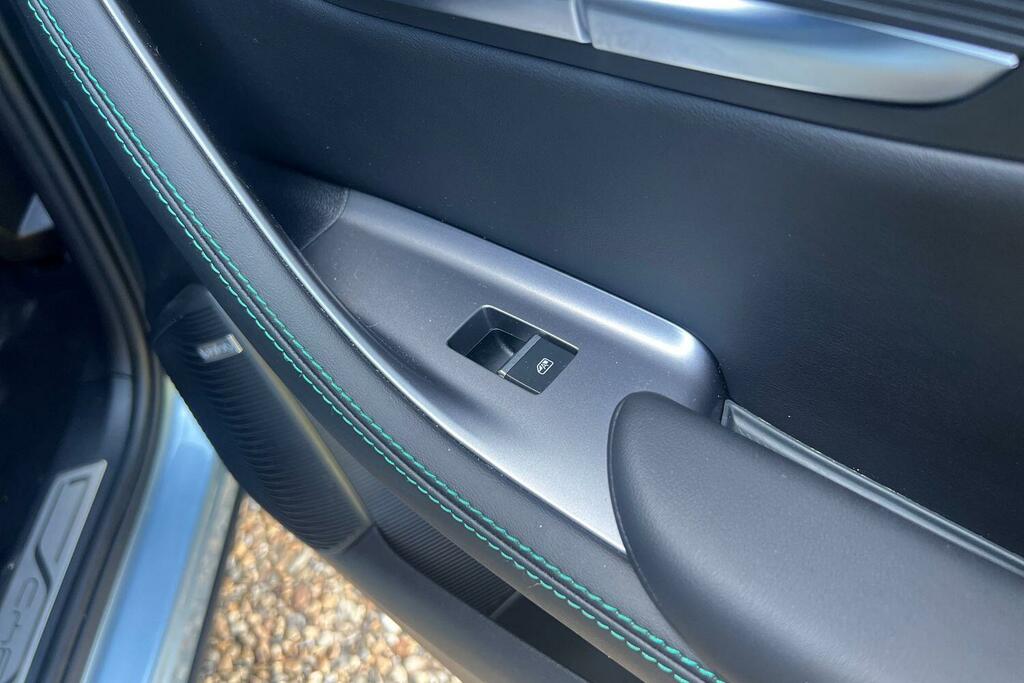 Byd Seal U 1.5 Dm-i 26.6Kwh Comfort Cvt Euro 6 Ss White #48