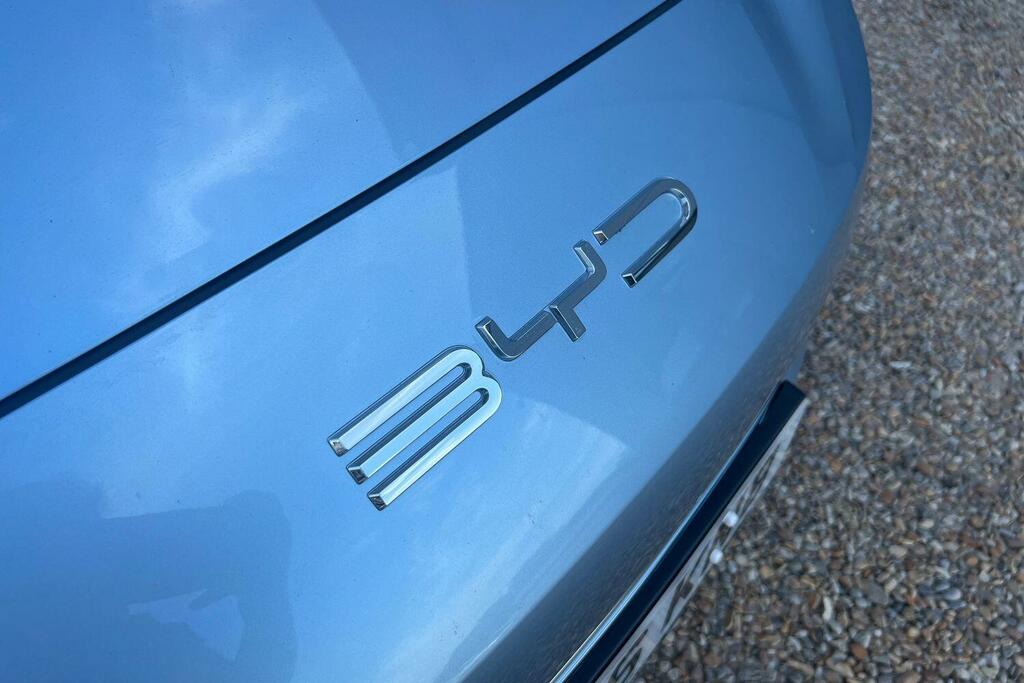 Byd Seal U 1.5 Dm-i 26.6Kwh Comfort Cvt Euro 6 Ss White #33