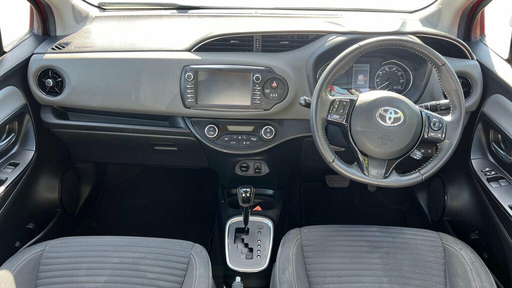 Toyota Yaris 1.5 Vvt-h Icon Tech E-cvt Euro 6 Ss Red #6