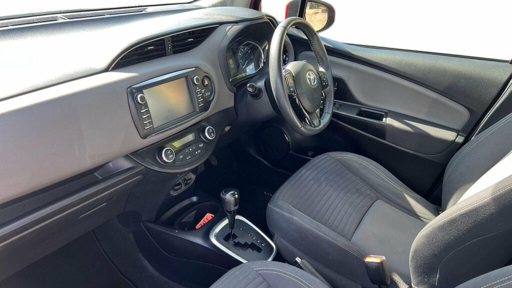 Toyota Yaris 1.5 Vvt-h Icon Tech E-cvt Euro 6 Ss Red #5