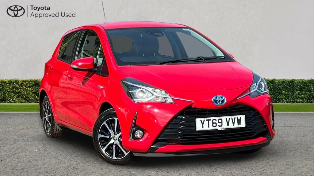 Toyota Yaris 1.5 Vvt-h Icon Tech E-cvt Euro 6 Ss Red