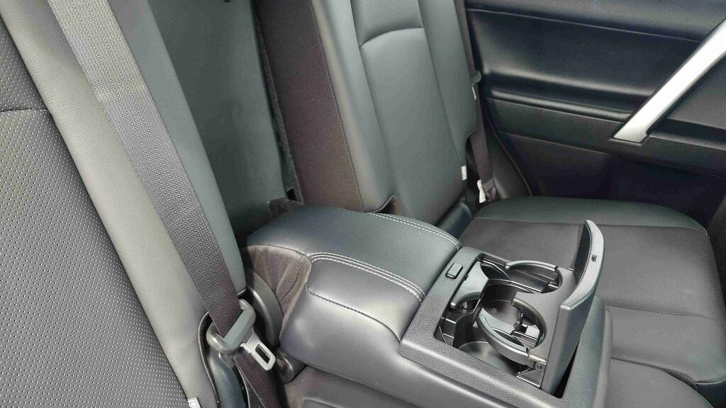 Toyota Land Cruiser 2023 2.8 D-4d Active 202 Bhp Grey #33