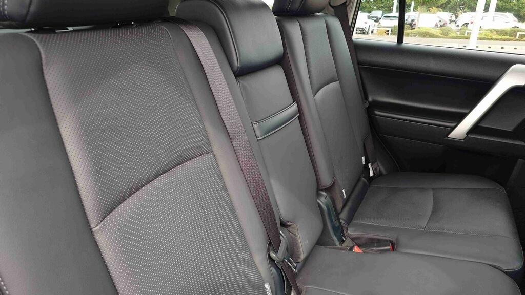 Toyota Land Cruiser 2023 2.8 D-4d Active 202 Bhp Grey #8