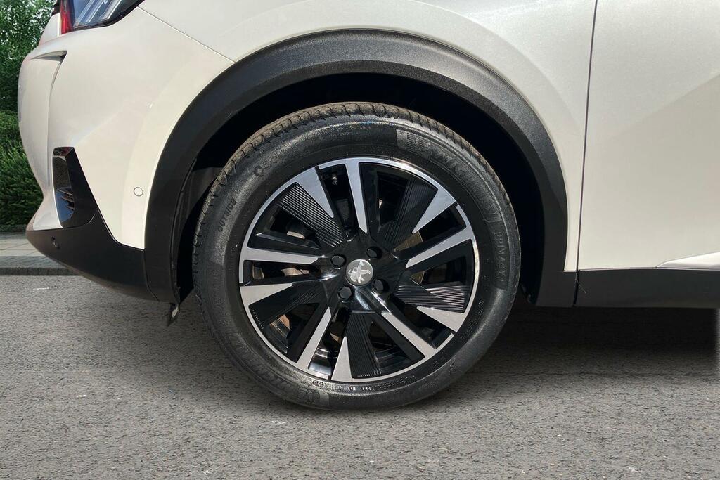 Peugeot e-2008 50Kwh Gt Line White #5