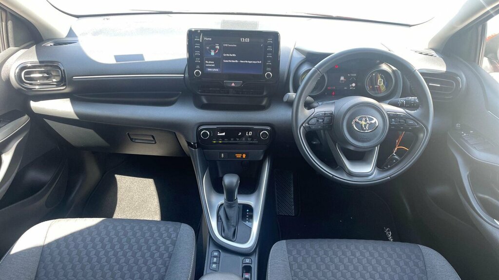 Toyota Yaris 1.5 Vvt-h Design E-cvt Euro 6 Ss Red #6