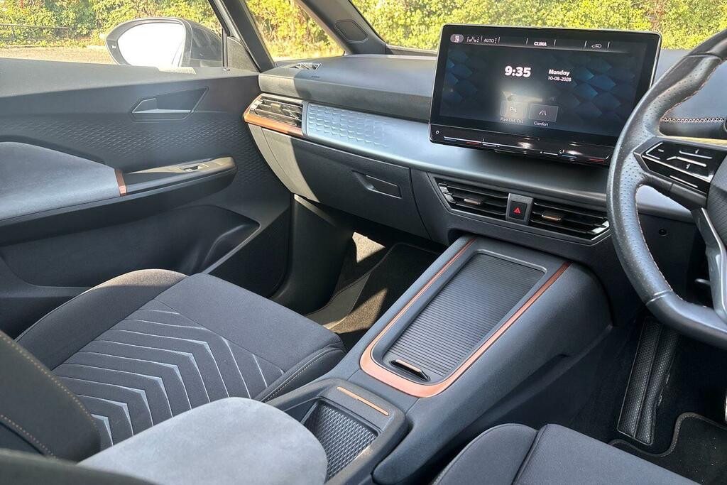 Cupra Born 150Kw V1 58Kwh White #17