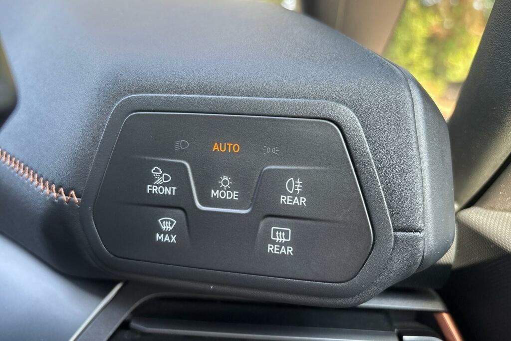 Cupra Born 150Kw V1 58Kwh White #24