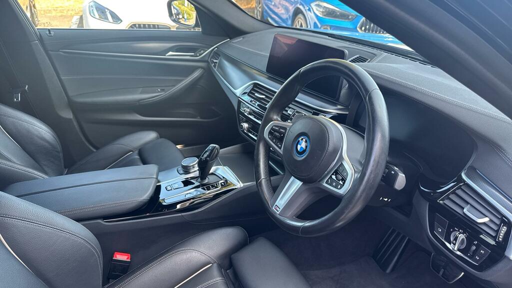 BMW 5 Series 530E M Sport Saloon Black #6