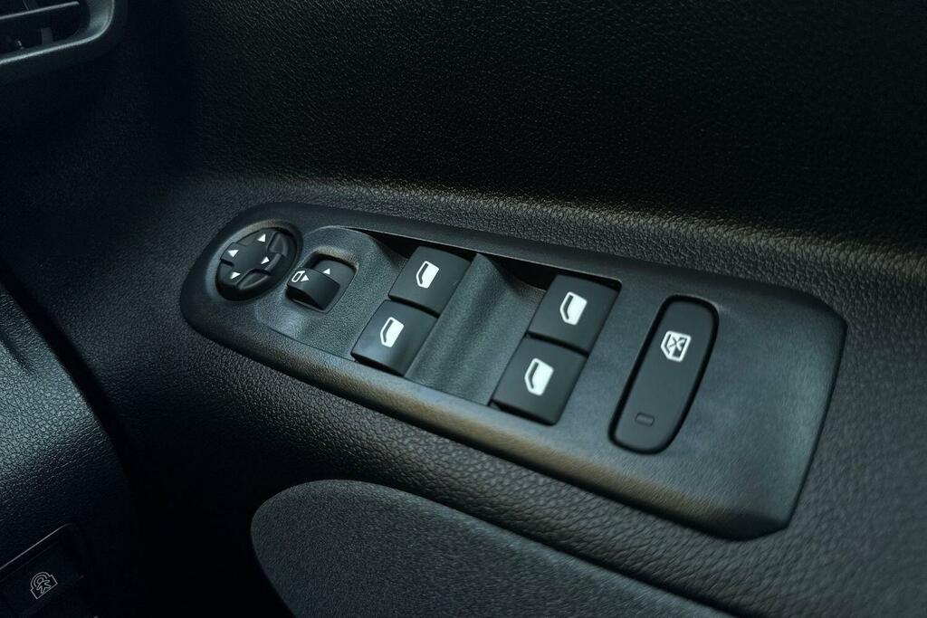 Peugeot e-Rifter 52Kwh Gt Standard Mpv 7.4Kw Cha Black #18