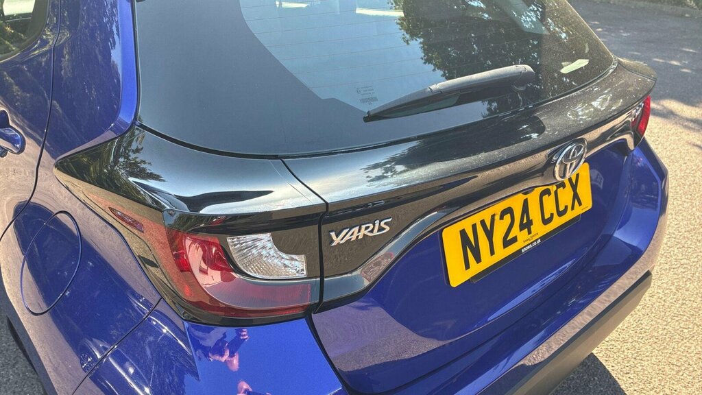 Toyota Yaris 1.5 Vvt-h Design E-cvt Euro 6 Ss Black #21