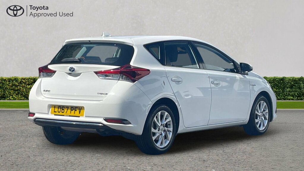 Toyota Auris 1.8 Vvt-h Icon Cvt Euro 6 Ss White #2