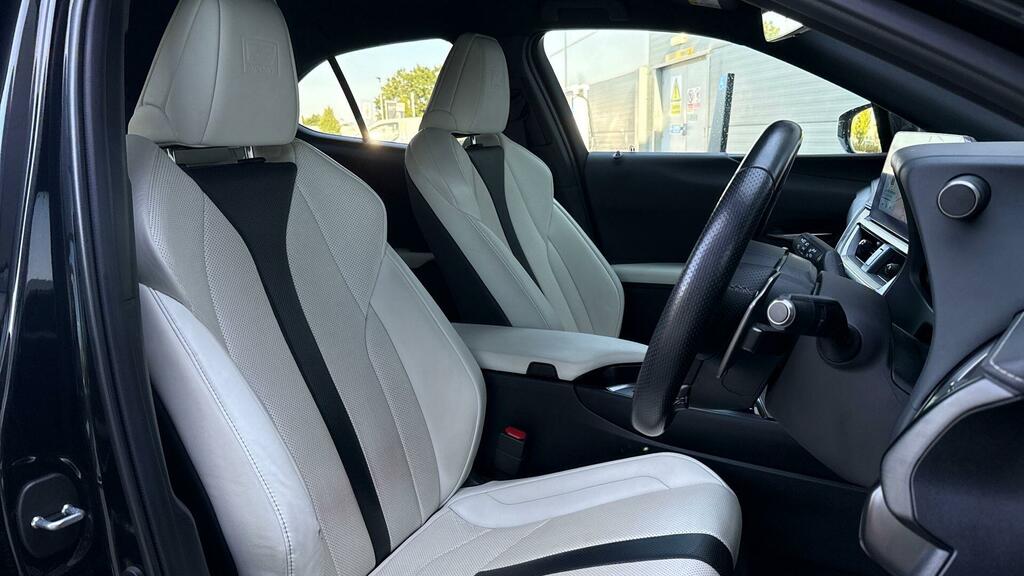 Lexus UX 250H 2.0 F-sport Cvt Premium Plussunroof  #54