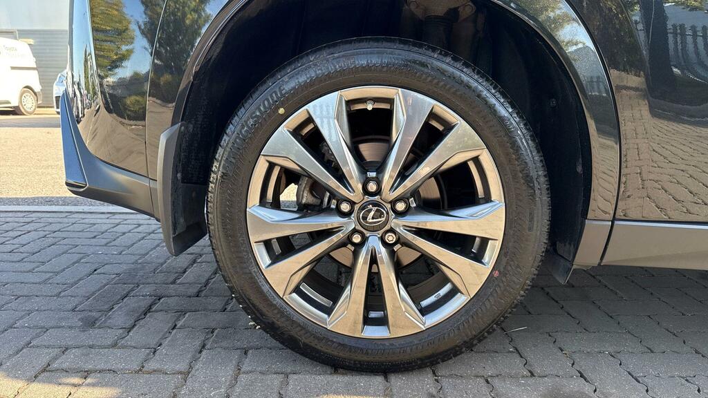 Lexus UX 250H 2.0 F-sport Cvt Premium Plussunroof  #24