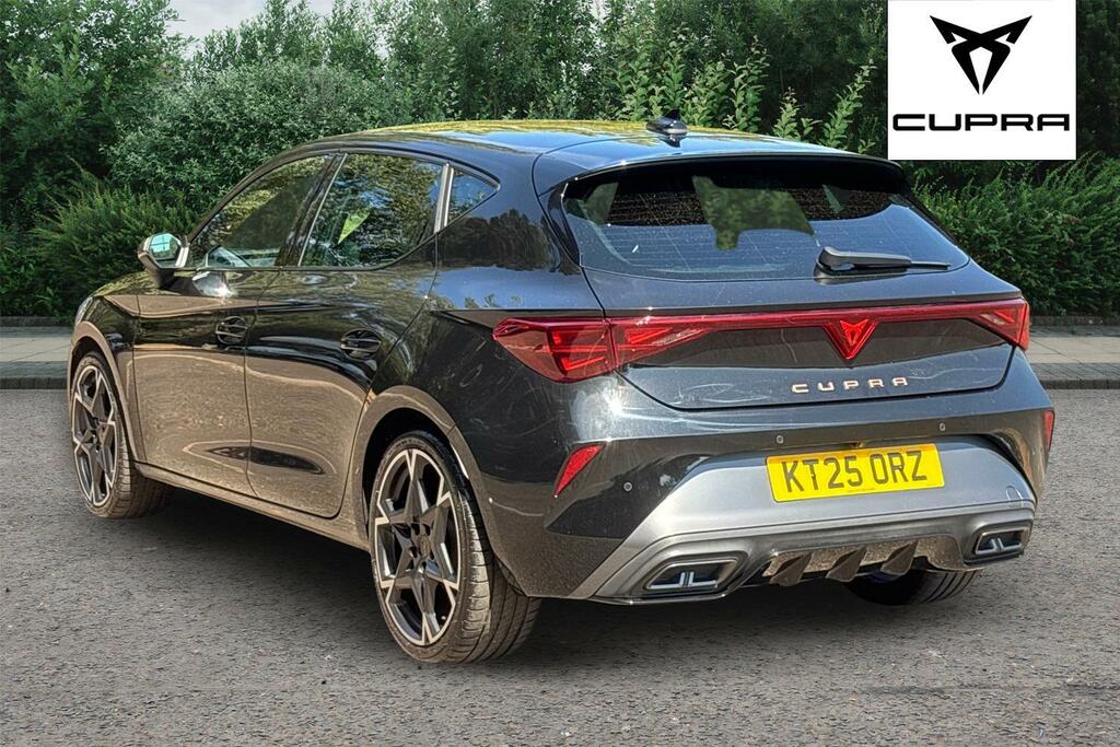 Cupra Leon 1.5 Etsi 150 V2 Dsg KT25ORZ Black #3