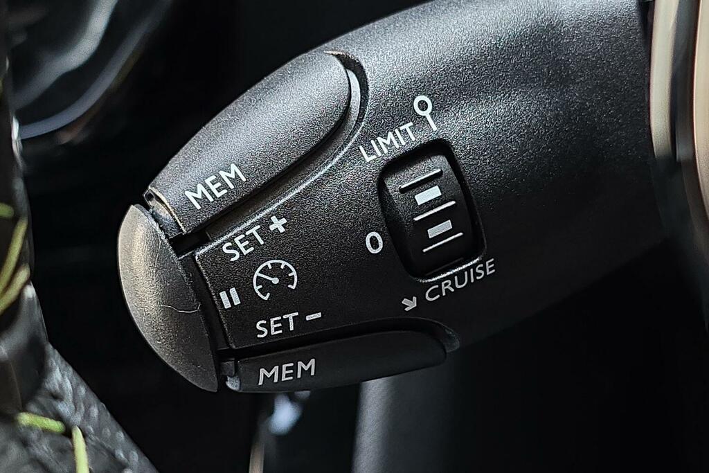 Peugeot 208 1.2 Puretech 100 Allure Cwvehiclemarketing Black #35