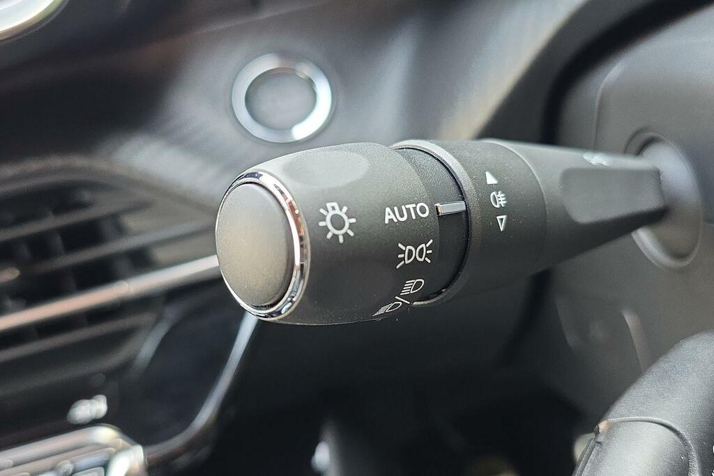 Peugeot 208 1.2 Puretech 100 Allure Cwvehiclemarketing Black #33