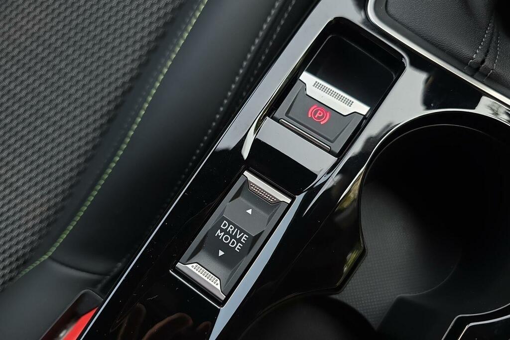 Peugeot 208 1.2 Puretech 100 Allure Cwvehiclemarketing Black #37