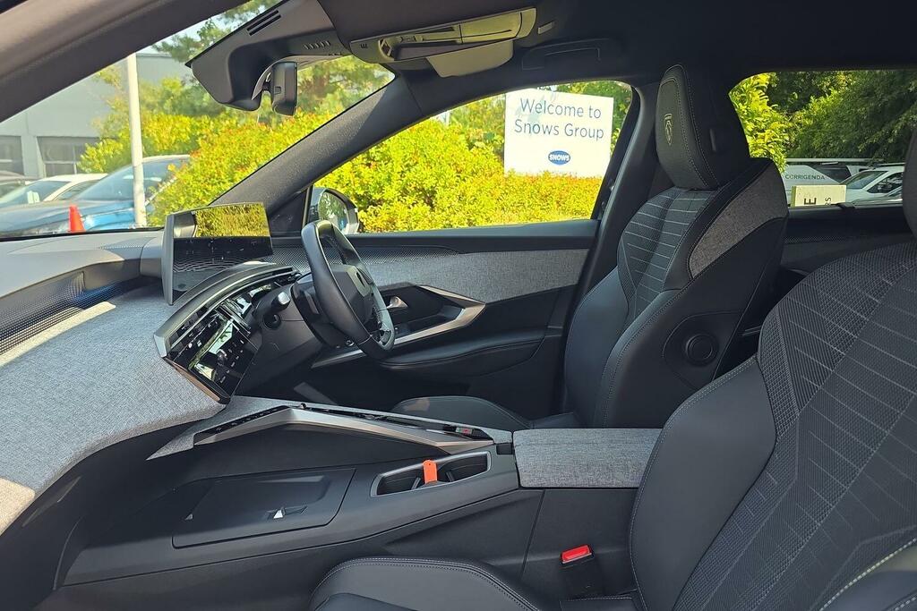 Peugeot 5008 1.2 Hybrid 136 Gt E-dsc6 Blue #8
