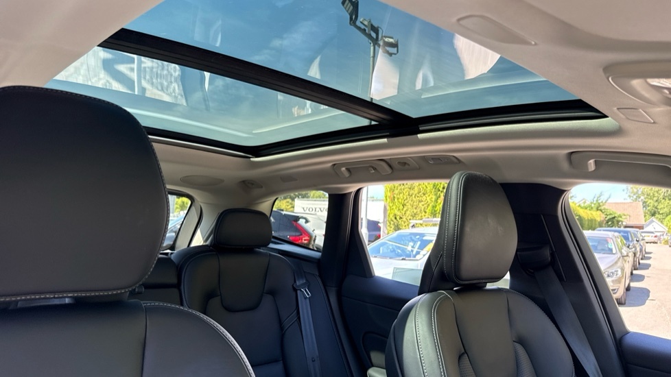 Volvo XC60 2.0H T8 Recharge 18.8Kwh Inscription Pro Awd Black #29