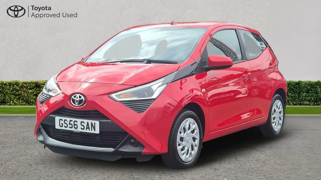 Toyota Aygo 1.0 Vvt-i X-play X-shift Euro 6 Red #3