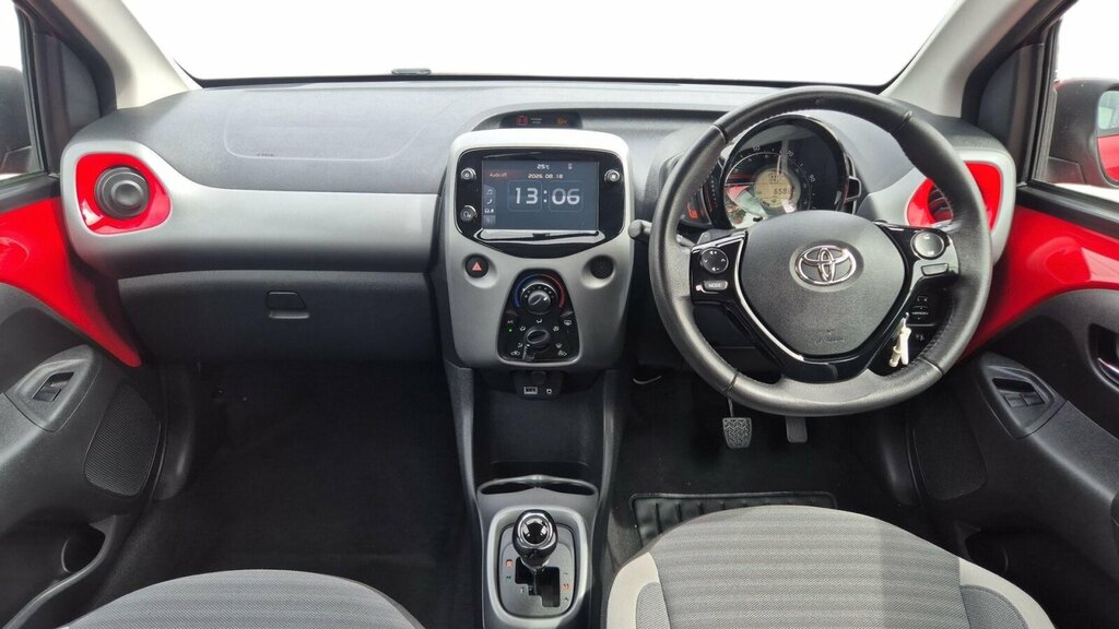 Toyota Aygo 1.0 Vvt-i X-play X-shift Euro 6 Red #6