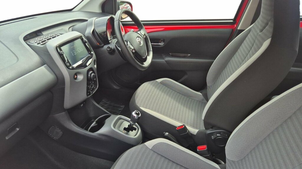 Toyota Aygo 1.0 Vvt-i X-play X-shift Euro 6 Red #5