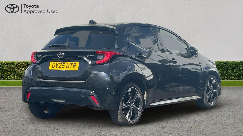 Toyota Yaris 1.5 Vvt-h Excel E-cvt Euro 6 Ss Black #2