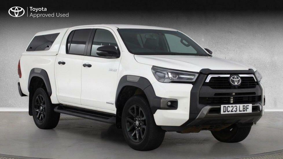 Toyota HILUX 2.8 D-4d Invincible X 4Wd Euro 6 Ss White