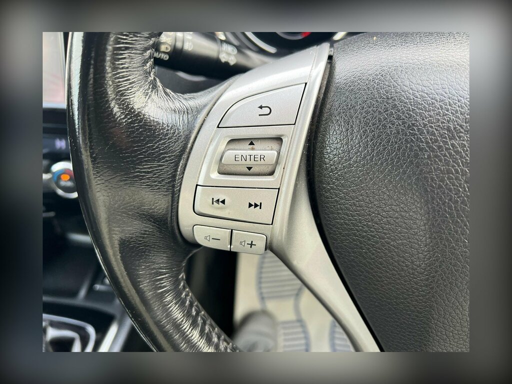 Nissan X-Trail Tekna Black #19