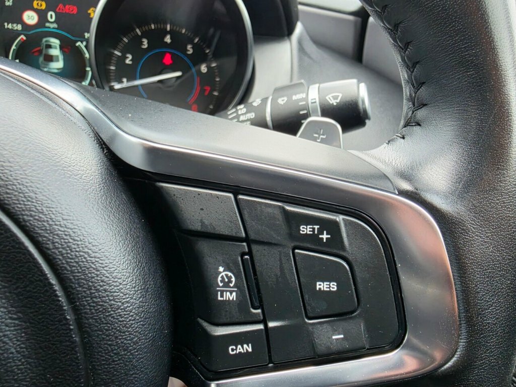 Jaguar XE 2.0I R-sport 200Ps Saloon 4-Door Black #33