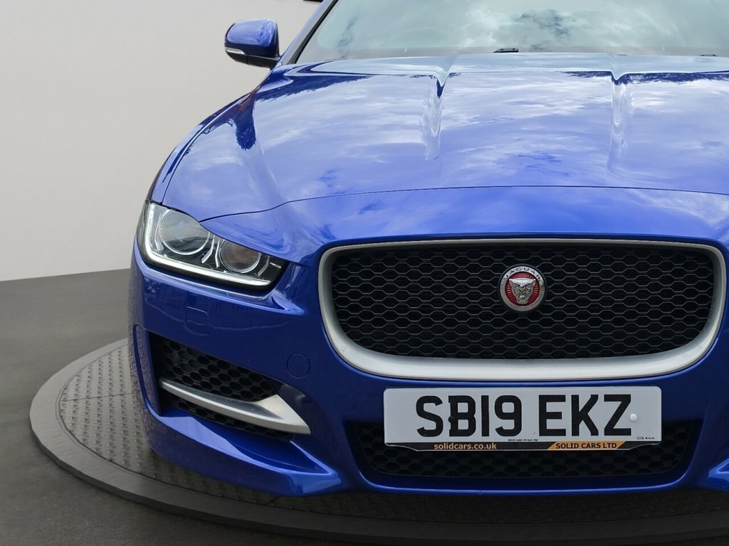 Jaguar XE 2.0I R-sport 200Ps Saloon 4-Door Black #44