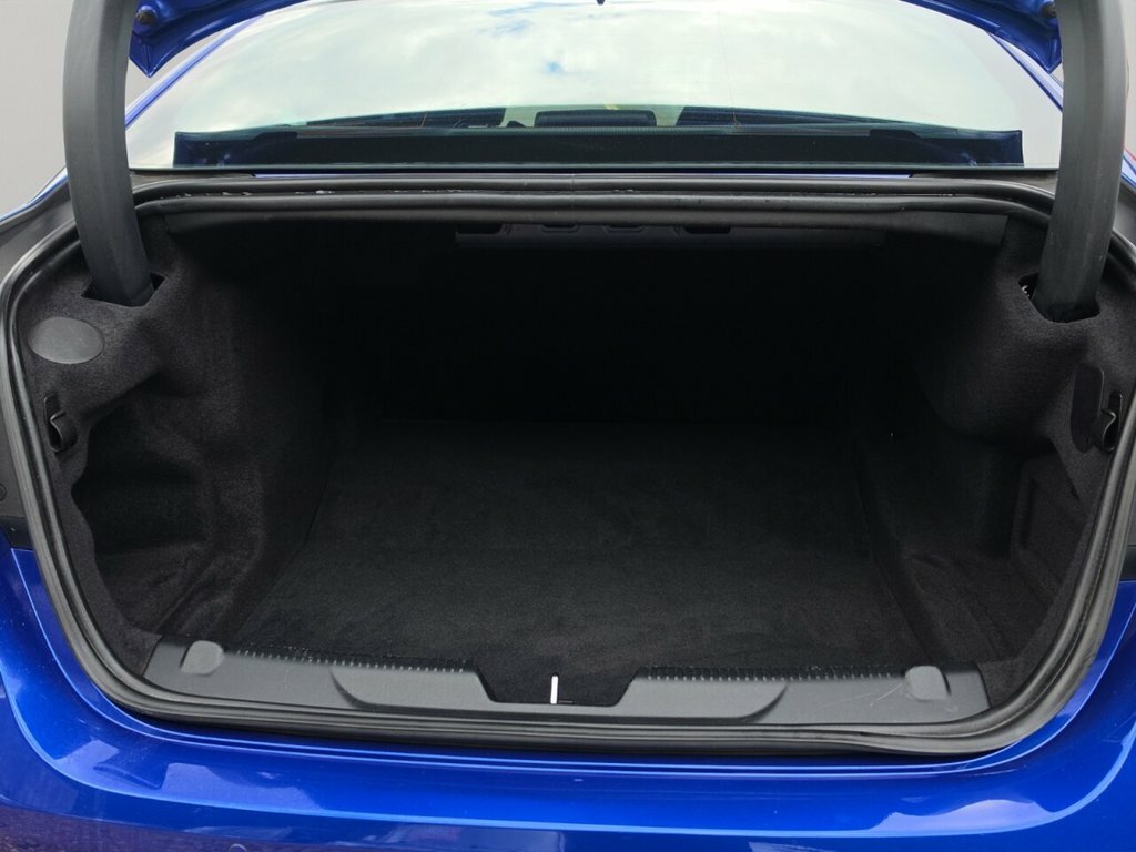 Jaguar XE 2.0I R-sport 200Ps Saloon 4-Door Black #18
