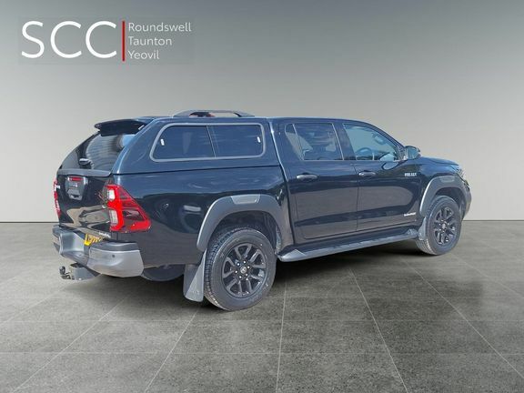 Toyota HILUX Invincible X Dc 2.8D Black #6