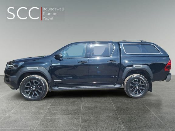 Toyota HILUX Invincible X Dc 2.8D Black #3