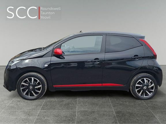 Toyota Aygo X X-trend Tss Black #3