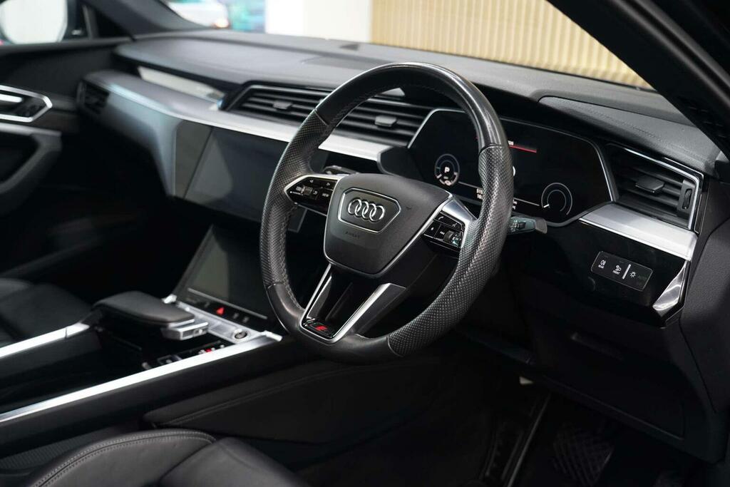 Audi E-tron Suv 55 S Line Sportback Quattro 95Kwh 20 DL03WEY Black #2