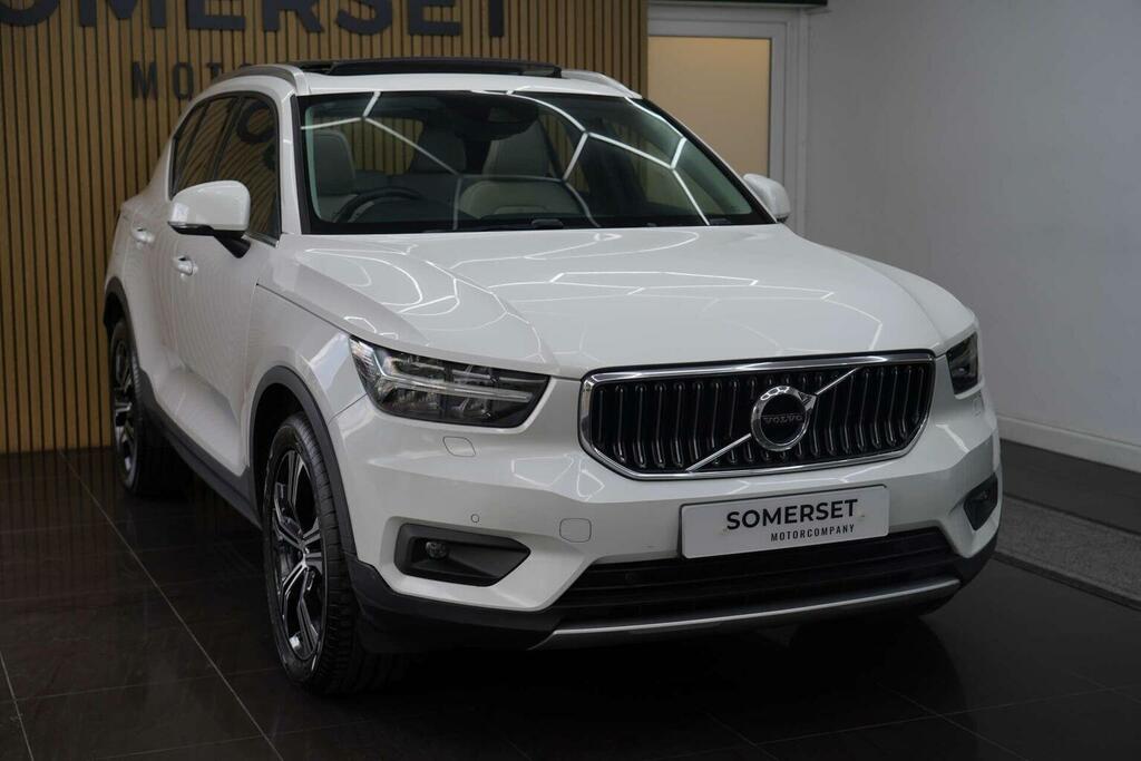 Volvo XC40 2.0 B4 Mhev Inscription Pro Euro 6 Ss White #4