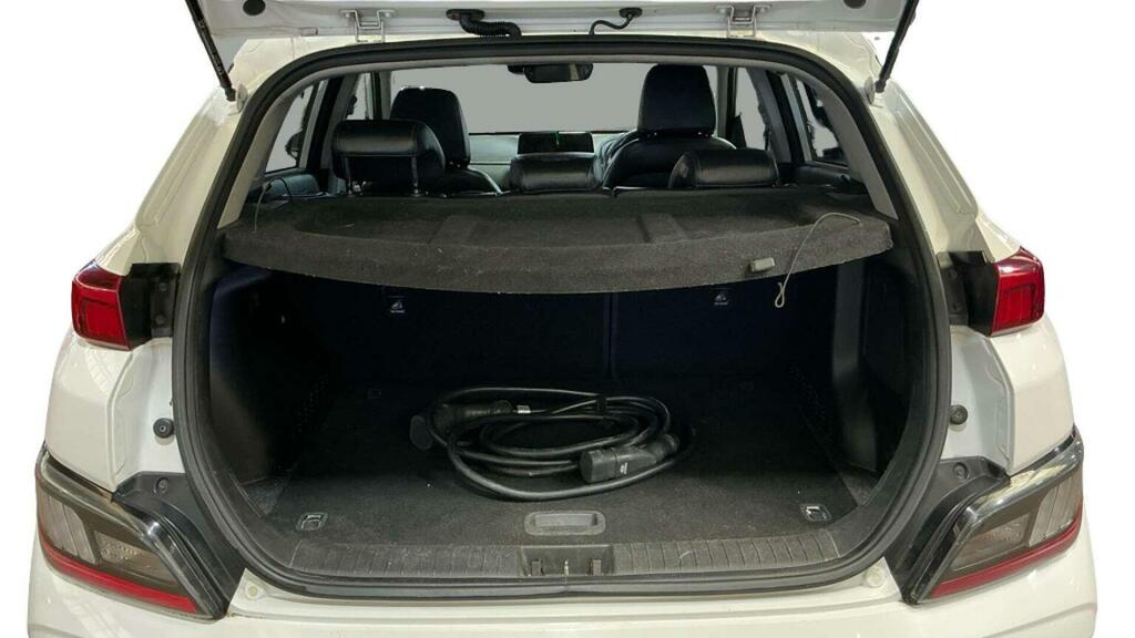 Hyundai Kona Suv 64Kwh Ultimate 10.5Kw Charger 2021 White #4