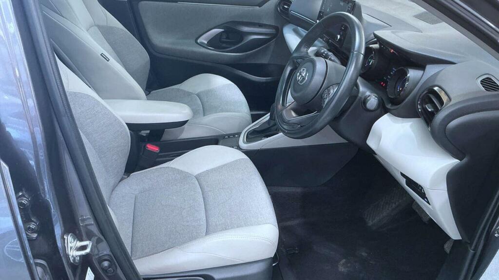 Toyota Yaris Hatchback 1.5 Vvt-h Excel E-cvt Euro 6 Ss SY71YEB Grey #5