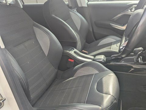 Peugeot 2008 Gt Line 1.2 Puretech 130 Eat6 Black #16