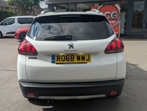 Peugeot 2008 Gt Line 1.2 Puretech 130 Eat6 Black #12