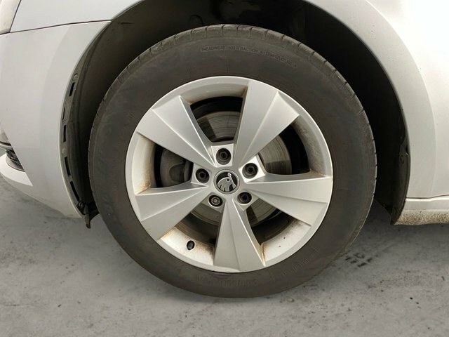 Skoda Octavia 1.0 Tsi Gpf Se Technology Hatchback Dsg Silver #6