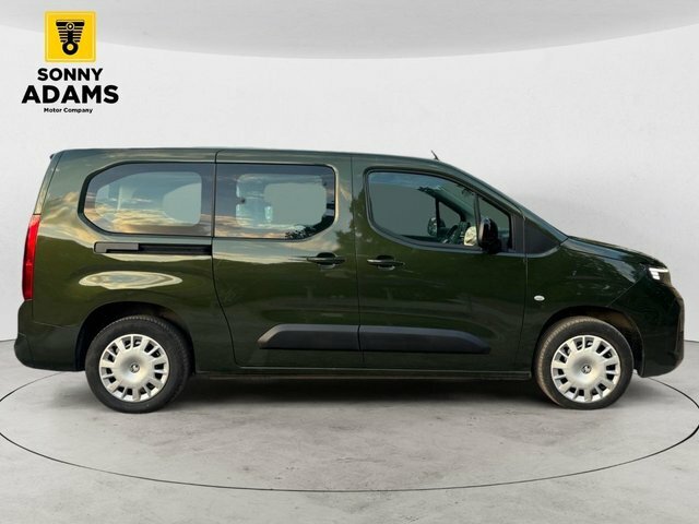 Vauxhall Combo-e Life Life 100Kw Design XL 52Kwh 7 Sea Grey #3