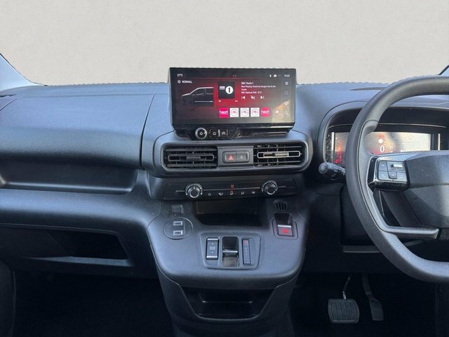 Vauxhall Combo-e Life Life 100Kw Design XL 52Kwh 7 Sea Grey #9