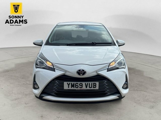 Toyota Yaris 1.5 Vvt-i Y20 Hatchback Euro 6 White #2