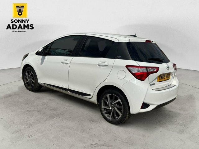 Toyota Yaris 1.5 Vvt-i Y20 Hatchback Euro 6 White #5