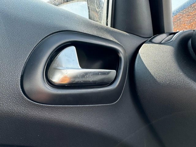 Citroen C3 Picasso Picasso 1.6 Bluehdi Vtr Mpv Eur White #32