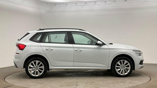 Skoda Kamiq Tsi Se Suv White #3